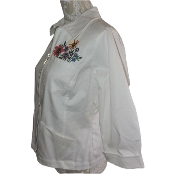 Bob Mackie Wearable Art Embroidered White Jacket - Picture 2 of 3